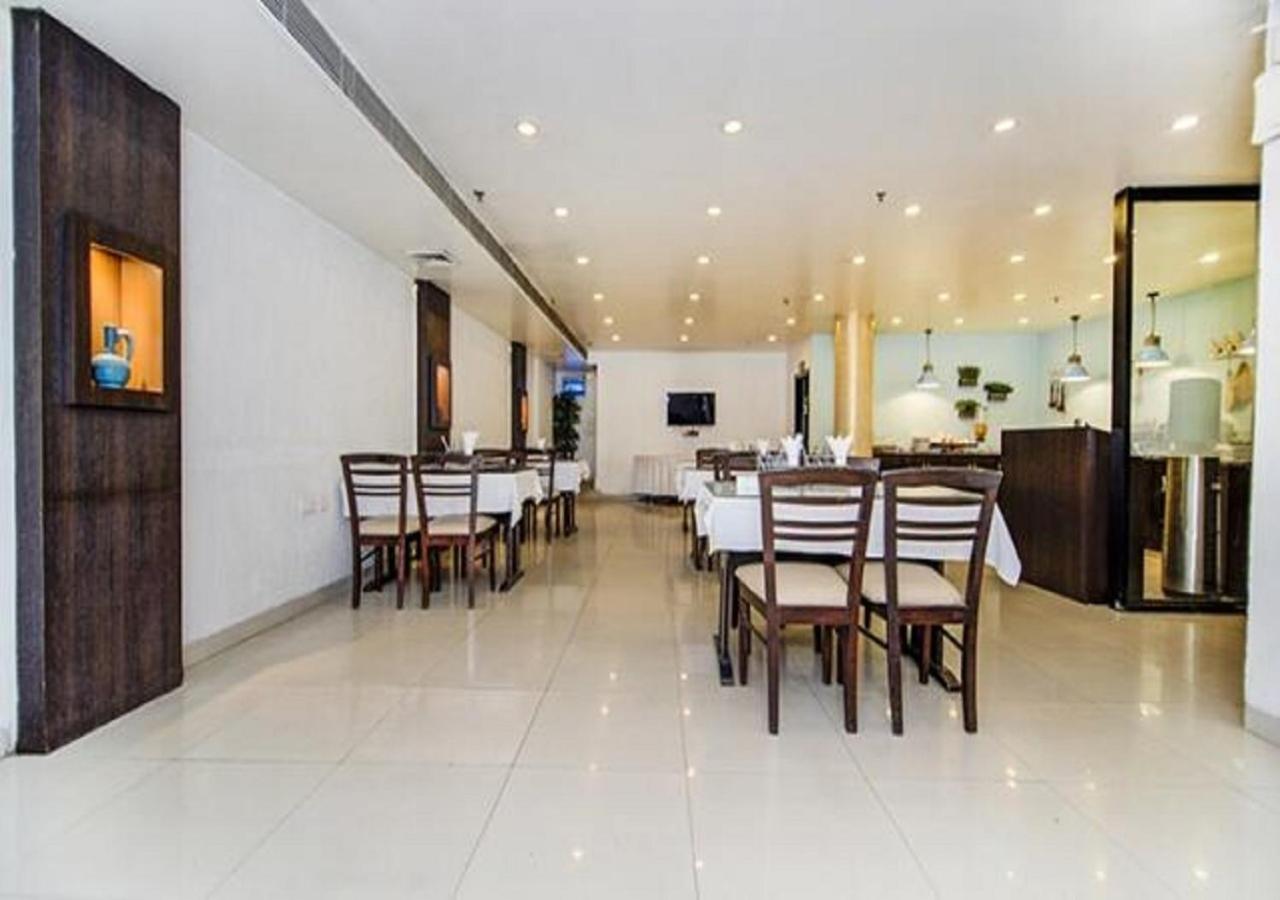 Rockland Panchsheel Enclave Hotel *