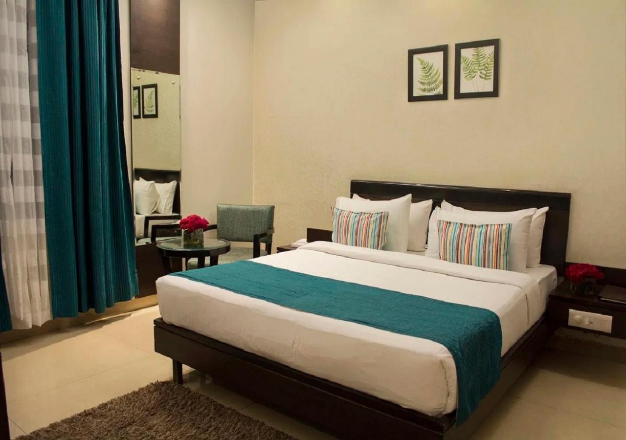 Rockland Panchsheel Enclave * New Delhi